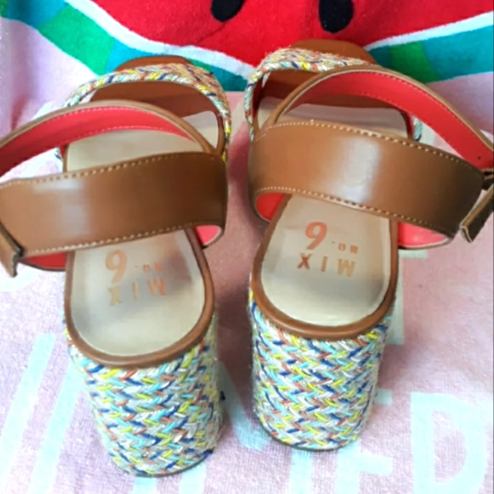 Mix No. 6 Cammie Wedge Sandals Size 7.5